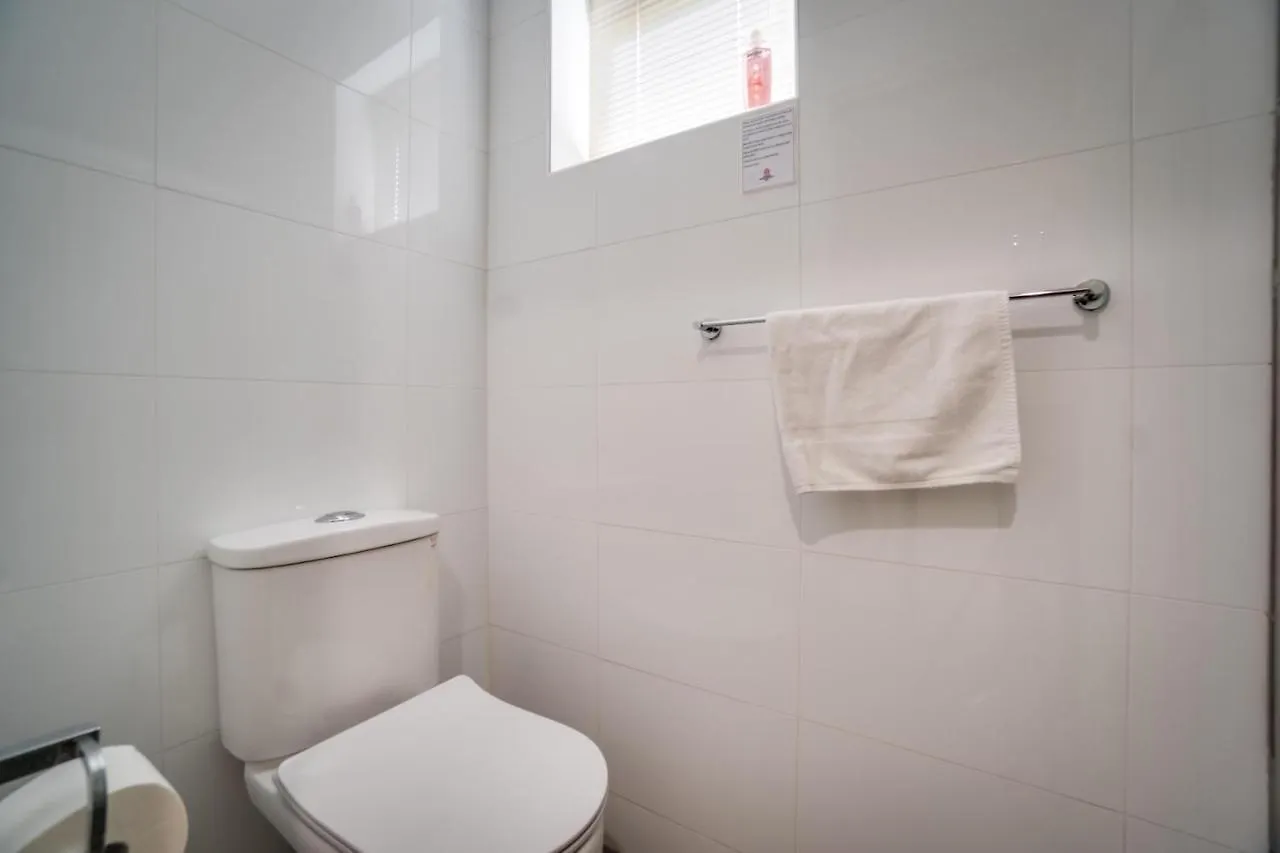 3 South Perth Family Fun Sleeps6 Parking Villa Holiday home